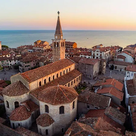 Apartment Lovely Private Garden For Four In Grado